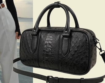 Borsa a mano di lusso in pregiata pelle di struzzo nera, borsa Boston di lusso, borsa a baguette strutturata, borsetta in pelle esotica, borsa a tracolla Bridget.