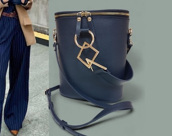 Fashion Bucket Bag, Structured Cylinder Bag, Elegant Evening Purse. Leather Barrel Handbag. Large Capacity. Women's Bright Summer Bucket Bag.