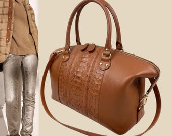 Luxury Ostrich Leather Handbag – Large Elegant Women's Bag, Genuine Ostrich Skin Tote. Large luxury women's handbag made of ostrich leather.