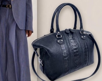 Luxury Ostrich Leather Handbag – Large Elegant Women's Bag, Genuine Ostrich Skin Tote. Large luxury women's handbag made of ostrich leather.
