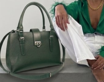 Handmade Leather Tote Bag for Women - Elegant Work Handbag. This elegant leather business bag fits A4-sized documents.