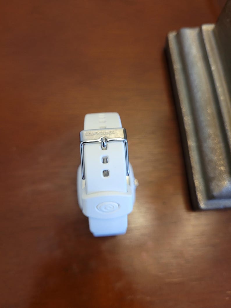 Brandneue weiße Rip Curl Classic Surf Damen 34 MM Uhr Bild 4