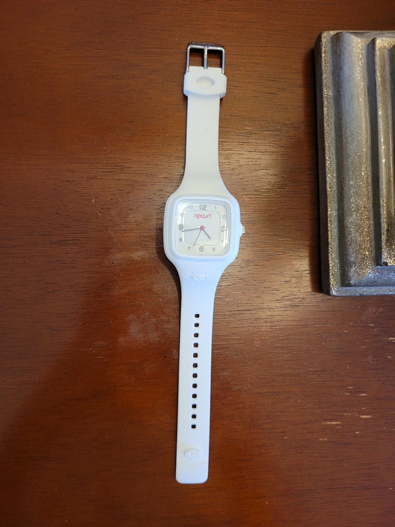 Brandneue weiße Rip Curl Classic Surf Damen 34 MM Uhr Bild 6