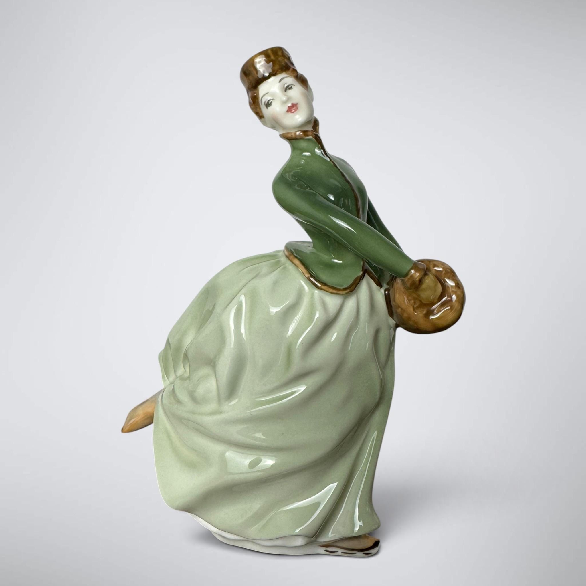 ロイヤルドルトン フィギュリン Grace HN3699 Royal Doulton Figurine Grace - Etsy