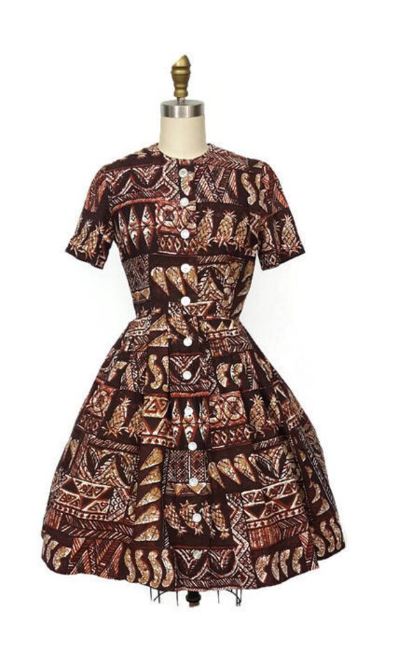 Vintage Tiki Shirtwaist dress / Vintage pineapple