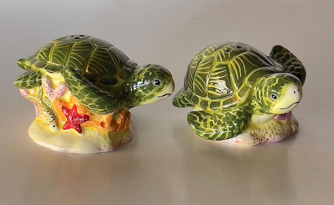 Vintage Sea Turtle Salt and Pepper Shakers - Etsy