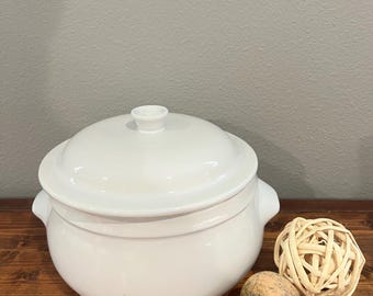 New Vintage Emile Henry 4 Quart Covered Casserole Blanc (White) Dutch Oven