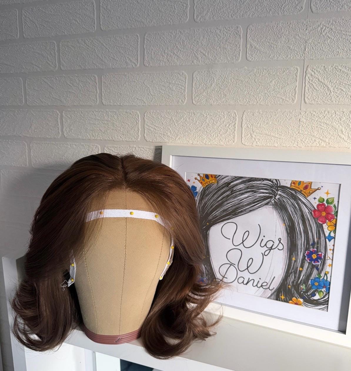 Peluca frontal de encaje con volumen y efecto secado con secador
