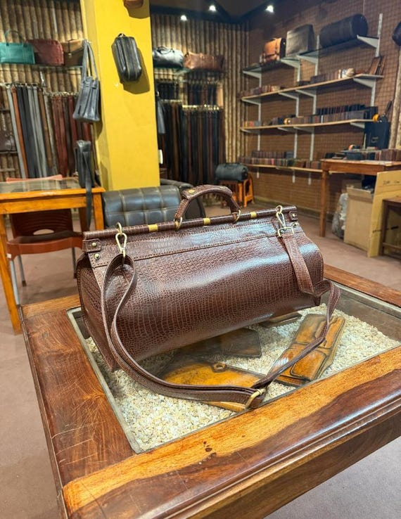 Handcrafted Brown Croc-Embossed Leather Duffle Bag – Luxury Travel & Weekender Bag for Men