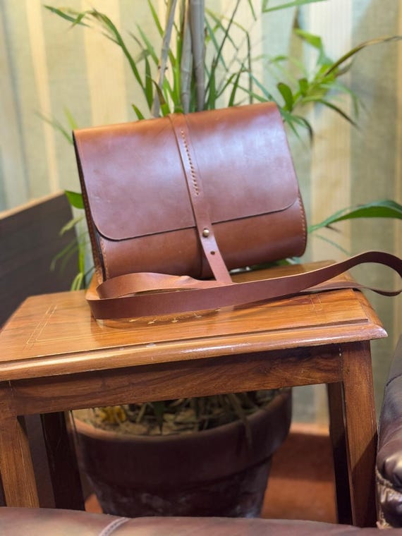 Genuine 100% Leather Bag | Handmade Shoulder Bag for Women | Stylish & Luxury outerwear Gift