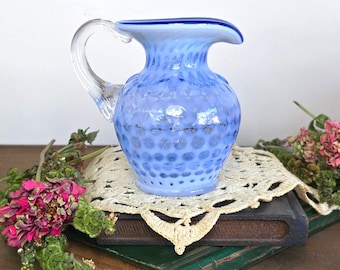 Mycket sällsynt VTG Fenton Periwinkle Blå Opalescerande Myntprickig Gräddkanna Dubbelstämplad
