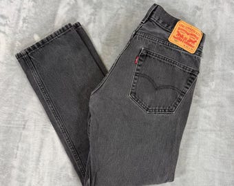 Calça jeans Levi's 505 Regular Fit Straight Leg masculina, tamanho 32x32, jeans preto desbotado.