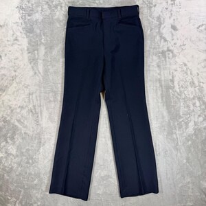 Pantaloni vintage Levis Sta-Prest Action da uomo, taglia 30x32, colore blu navy.