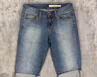Bermudas vintage DKNY con puños, talla 4 de mujer, denim azul, tiro medio.