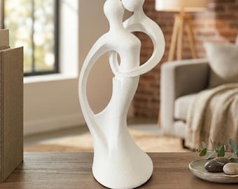 Sculpture Couple Enlacé élégant - Statuette Décorative Blanche Moderne