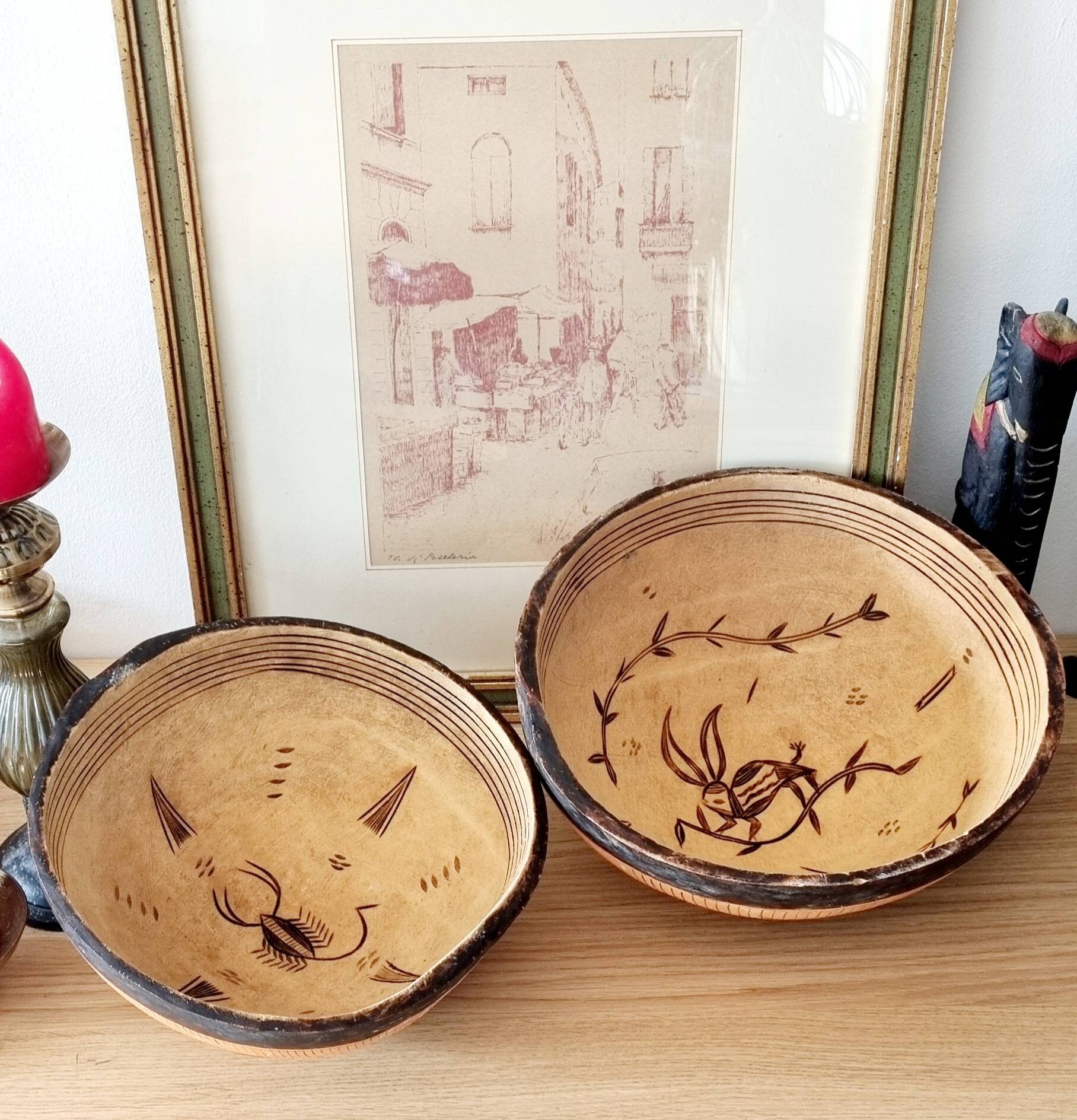 焼き付け絵が入ったビンテージのひょうたん型ボウル 2 個セット