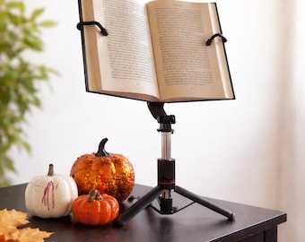 Höhenverstellbarer Buchständer | Freihändiges Lesen unterwegs | BookBuddy™