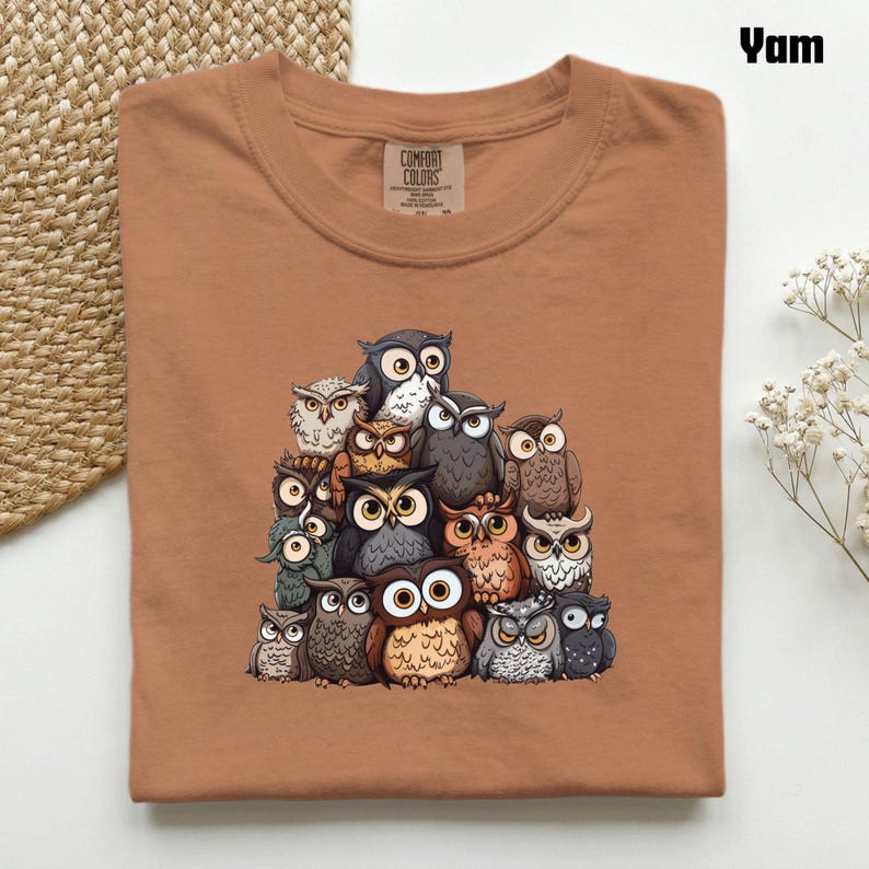 Torre de búhos: Búhos de dibujos animados apilados, color cómodo, camiseta de búho, camiseta de bosque, camiseta nostálgica, camiseta caprichosa, top para amantes de las aves, camiseta vintage de búho imagen 7