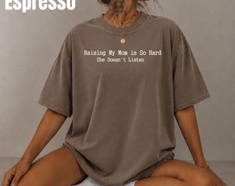 Camiseta "Criar a mi mamá es muy difícil", camiseta divertida para niños pequeños, camiseta sarcástica para niños, body divertido para bebé, regalo del Día de la Madre de parte de un niño, camiseta atrevida para niños