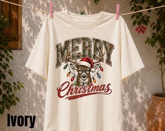 Camiseta Comfort Colors® Merry Christmas Deer, camiseta Camo Santa Hat Buck, camiseta navideña de caza, camiseta Country Christmas Lights, regalo para cazadores