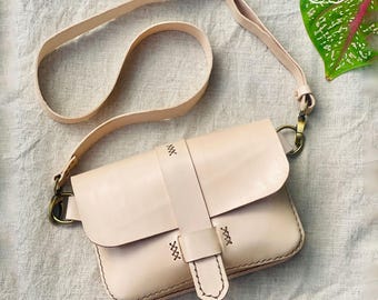 Pflanzlich gegerbtes Leder Crossbody Bag, Minimalistische Schulter Taille Tasche