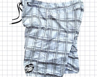 Vintage Quiksilver Style Gridded Board Shorts – 40W