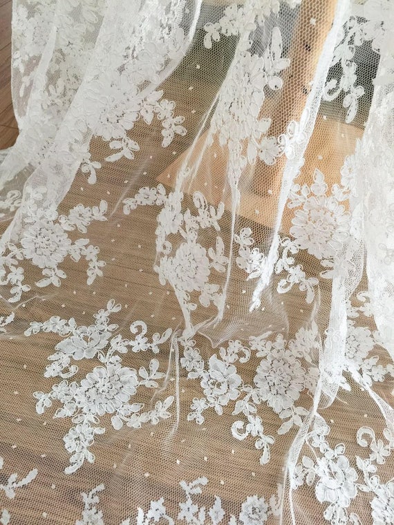 Tissu dentelle Alencon mariée parsemée de Cour en robe ivoire pour mariage robe robe en de mariée voile Costume boléros corsages c899d7 Tissu dentelle Alencon mariée parsemée de Cour en robe ivoire pour mariage robe robe en de mariée voile Costume boléros corsages c899d7