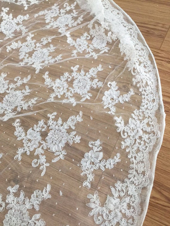 Tissu dentelle Alencon mariée parsemée de Cour en robe ivoire pour mariage robe robe en de mariée voile Costume boléros corsages c899d7 Tissu dentelle Alencon mariée parsemée de Cour en robe ivoire pour mariage robe robe en de mariée voile Costume boléros corsages c899d7
