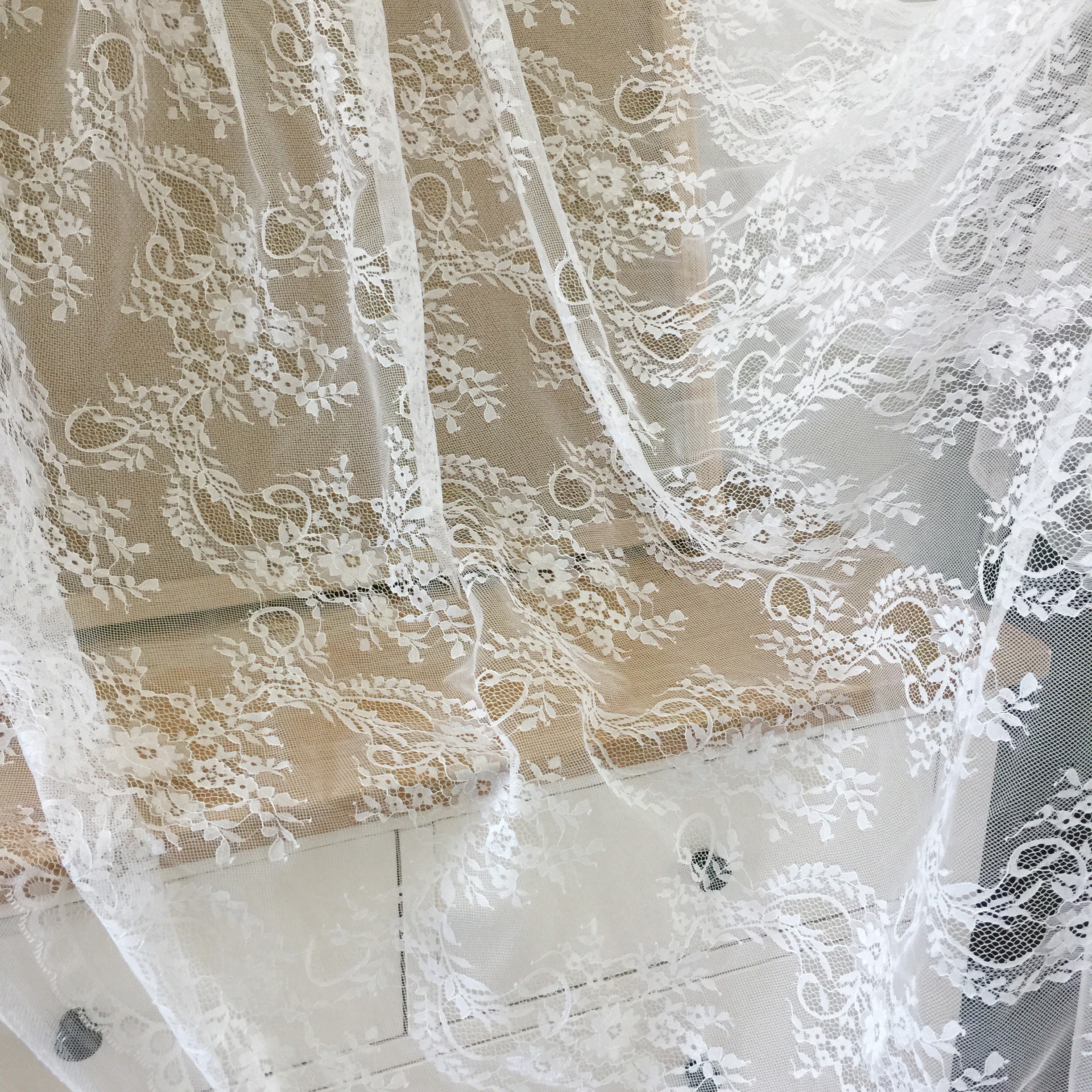 1 Yard Elegant Soft White Chantilly Lace Fabric by the Yard | Etsy