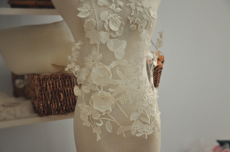 3D Venice Lace Applique in Graceful Ivory for Jewelry Design, Bridal Gown, Wedding Dress image 2