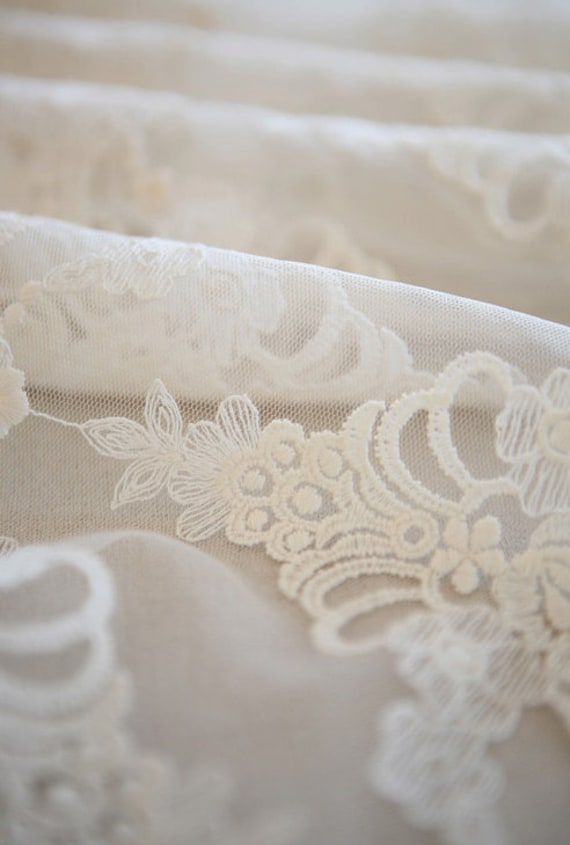 5 Yards Ivory Gold Lace Fabric Trim, Vintage Lace Trim, Luxury