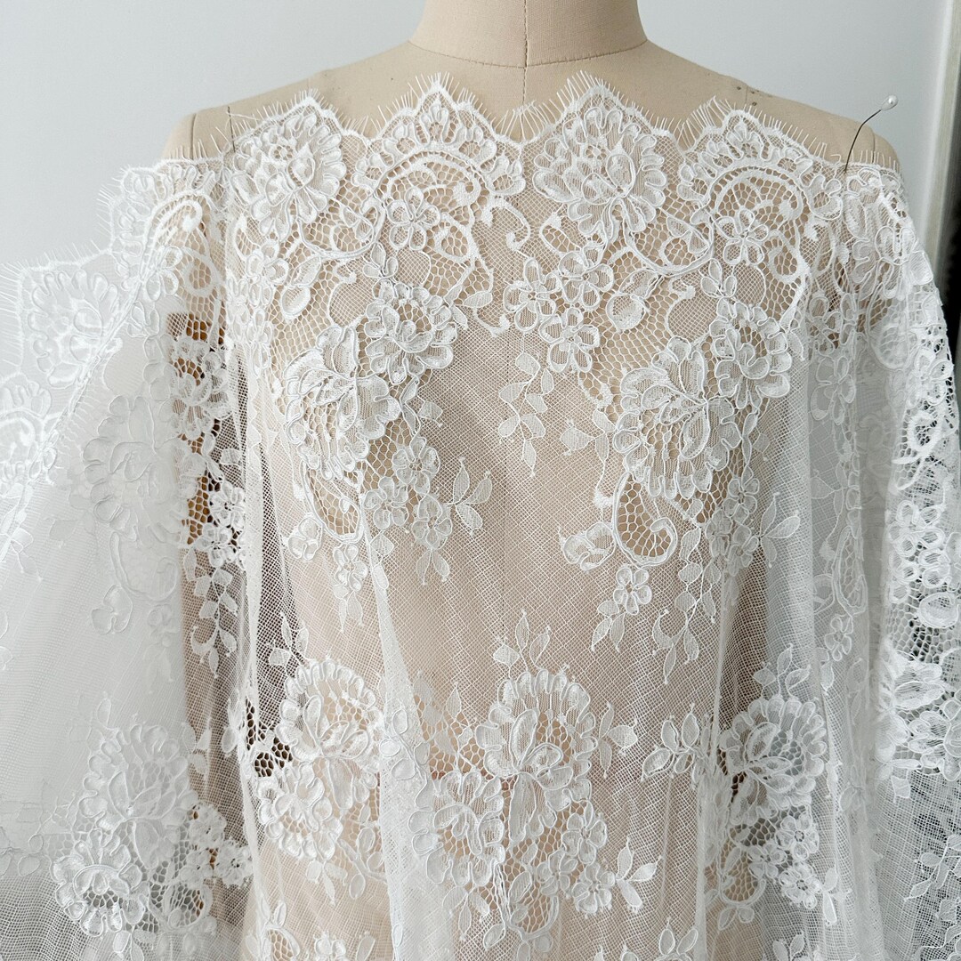chinese dress ladies Long sleeve Alencon lace wedding dress main image 0