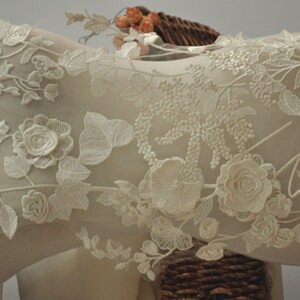 3D Venice Lace Applique in Graceful Ivory for Jewelry Design, Bridal Gown, Wedding Dress image 3