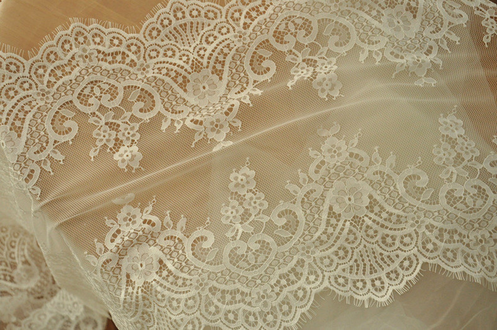 Ivory Chantilly Spitze Stoffbesatz Brauthochzeit Kleid Etsy.de