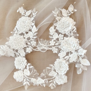 1 Pair Exquisite 3D Hand Beaded Pearl Bridal Lace Applique  in Ivory for Wedding Accessories, Costumes Design, Garters