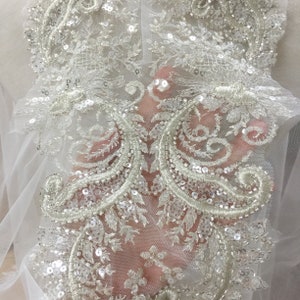Styl vintage, srebrna nić, 3D, koronka z dużą ilością koralików, aplikacja, gorset ślubny, nakładka na suknię ślubną, welon ślubny, motyw koronki