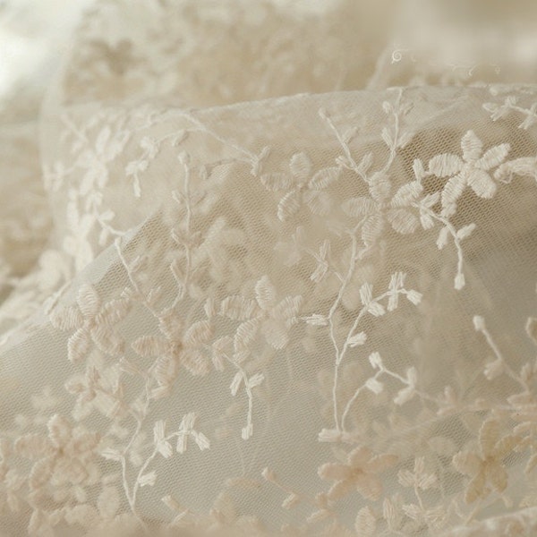 VENTE Tissu en dentelle de coton blanc cassé, tissu en dentelle florale, tissu en dentelle pour robe de mariée, tissu en dentelle pour robe de mariée, tissu par mètre,