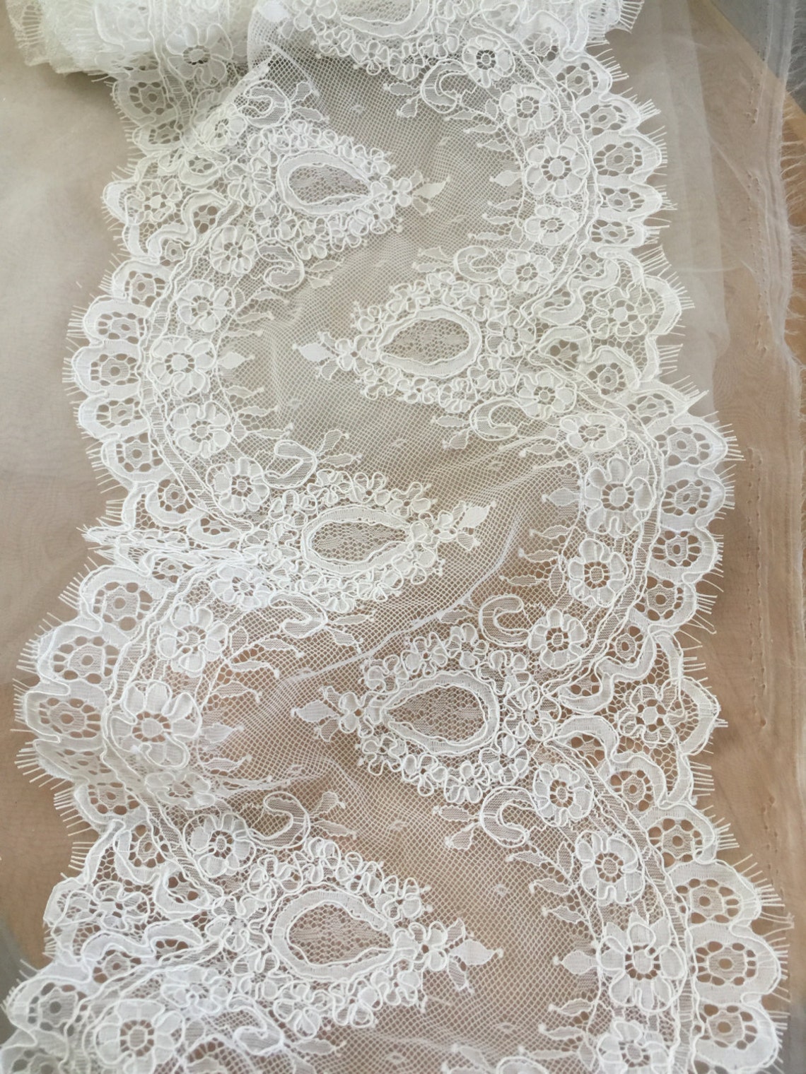 13.5 Inch Wide By 3 Yard Length Eyelash Lace Fabric With Floral Pattern Pure White Lace Ribbon With Bit Stretchy For Craft Sewing Diy Wedding Dress Home Decorations I5056584327