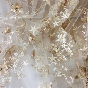 Top quality 3D gold sequin star embroidery lace fabric in champagne tulle for cocktail dress, gowns, bridal veil haute couture costumes