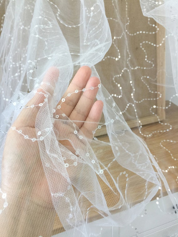 2020 Luxury Flower Handmade Beads Mesh Tulle Material With Crystal White  Bridal Embroidered Lace Fabric In Wedding Dress 5 Yards