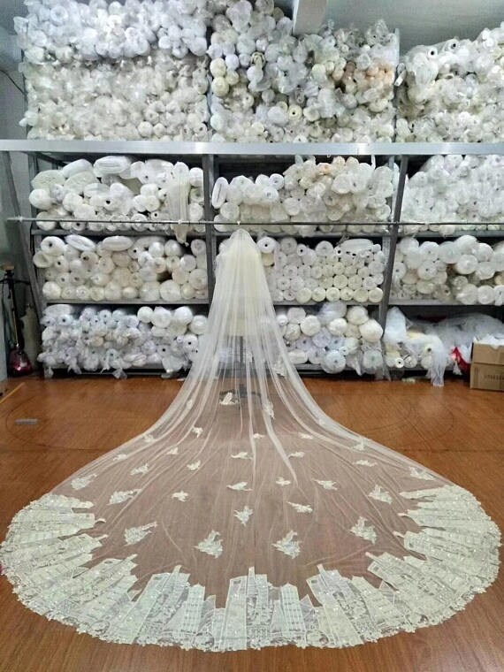 Sequind tissu de dentelle de broderie de fil motif d’or avec motif fil design vintage, haute couture robe de mariée dentelle tissu par yard e67eec Sequind tissu de dentelle de broderie de fil motif d’or avec motif fil design vintage, haute couture robe de mariée dentelle tissu par yard e67eec