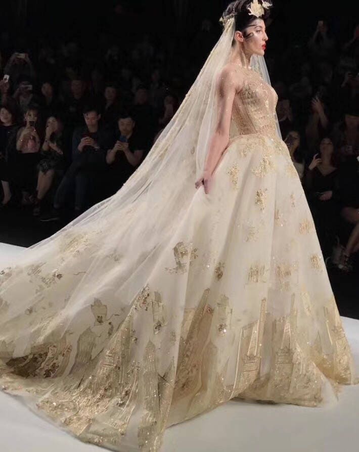 Sequind tissu de dentelle de broderie de fil d’or avec motif design vintage, haute couture robe de mariée dentelle tissu par yard Sequind tissu de dentelle de broderie de fil motif d’or avec motif fil design vintage, haute couture robe de mariée dentelle tissu par yard e67eec