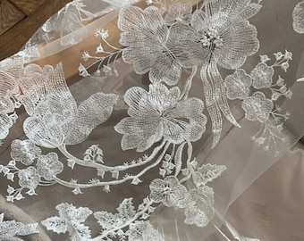 1 Yard Big Flower Wedding Lace Tulle Embroidery Floral Off-White Drape Lace Fabric for Bridal Gown Dress Train Wedding Veils