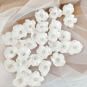 100 pieces Off White 3D Rhinestone Beaded Flower Lace Applique, Blossom Patch Motif for Wedding Veil Bridal Headpiece Hair Flowers image 2