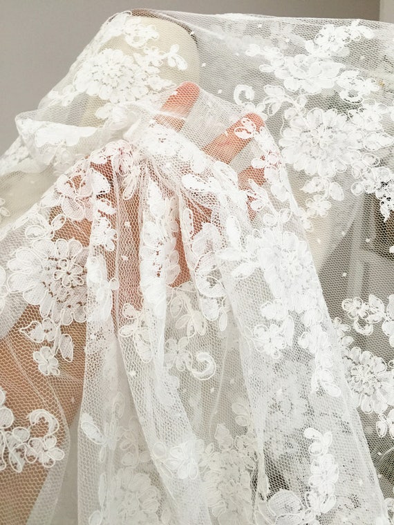 Tissu dentelle Alencon mariée parsemée de Cour en robe ivoire pour mariage robe robe en de mariée voile Costume boléros corsages c899d7 Tissu dentelle Alencon mariée parsemée de Cour en robe ivoire pour mariage robe robe en de mariée voile Costume boléros corsages c899d7