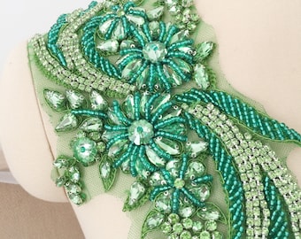 Par de apliques de diamantes de imitación de Fénix, verde fresco y delicado, con cuentas de cristal, para vestido de novia, corpiño, capa, apliques de cristal de alta costura