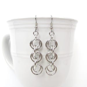 Silver aluminum chain earrings, modern geometric jewelry with interlocking circles