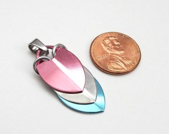 trans pride jewelry white pink Transgender pride pendant necklace chainmail scale pendant Sieraden Kettingen Hangers light blue 