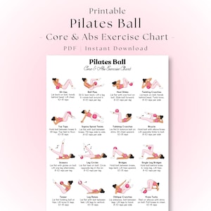 Könnte beinhalten: Ein druckbares Pilates-Ball-Übungsdiagramm für Rumpf und Bauch mit sechzehn illustrierten Trainingsposen und einem rosa Ball. Jede Übung enthält einen Titel und Anleitungen in schwarzer Schrift für Bewegungen wie Sit-ups und Brücken.