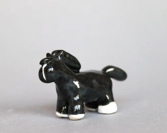 Escultura de cavalo em cerâmica personalizada: pequeno animal de estimação equestre